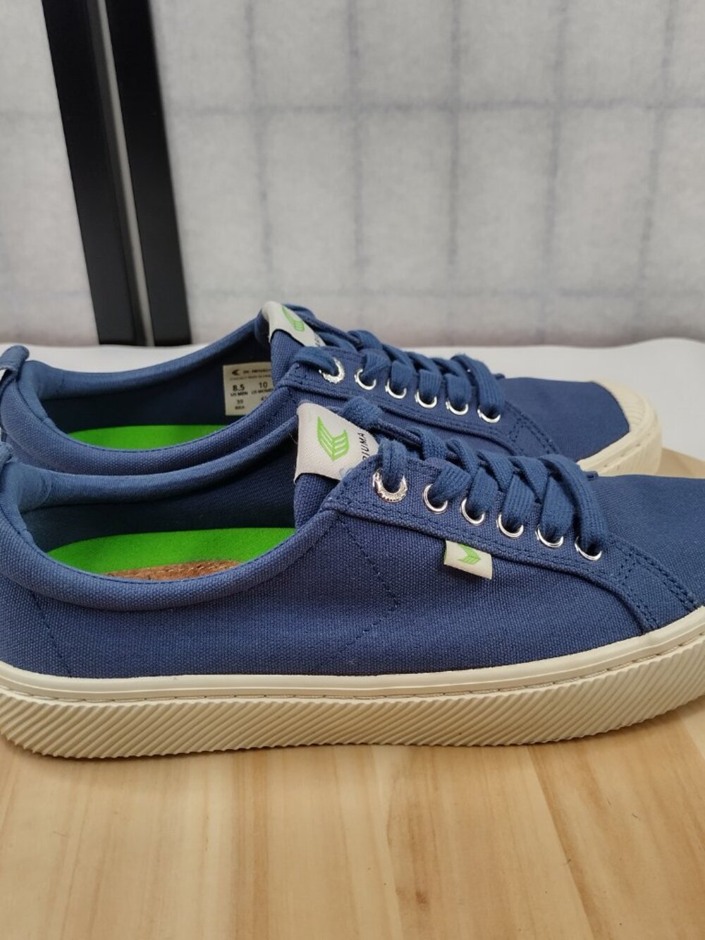 Cariuma OCA Low‎ Shadow Blue Canvas Sneakers Women US 10 - Picture 2 of 11